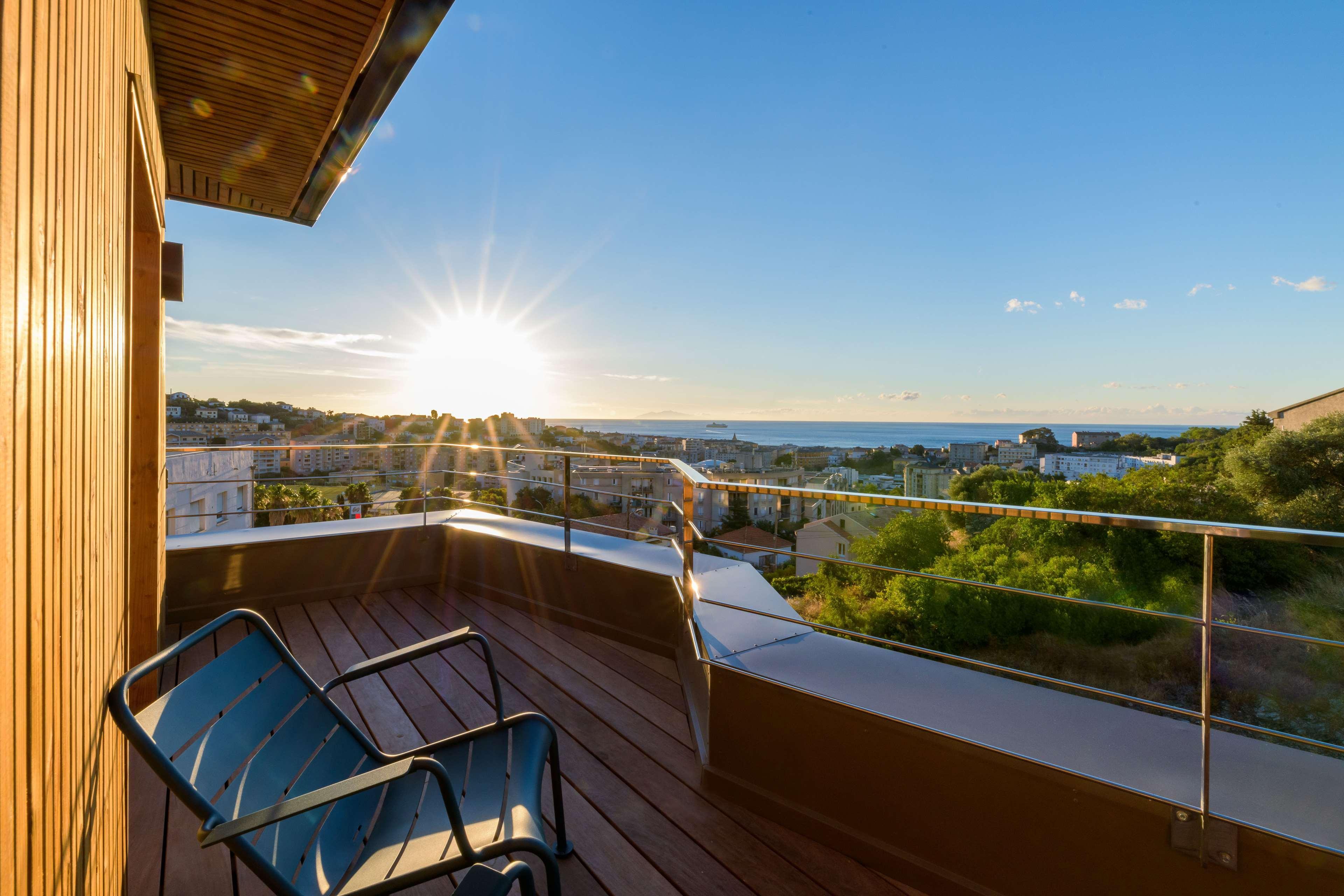 Western Montecristo-bastia 3*